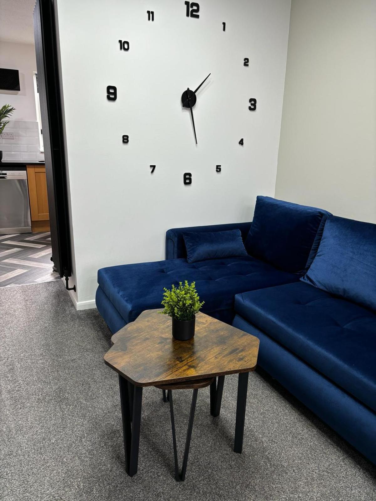 Stylish Home In Linlithgow With Free Parking Eksteriør billede