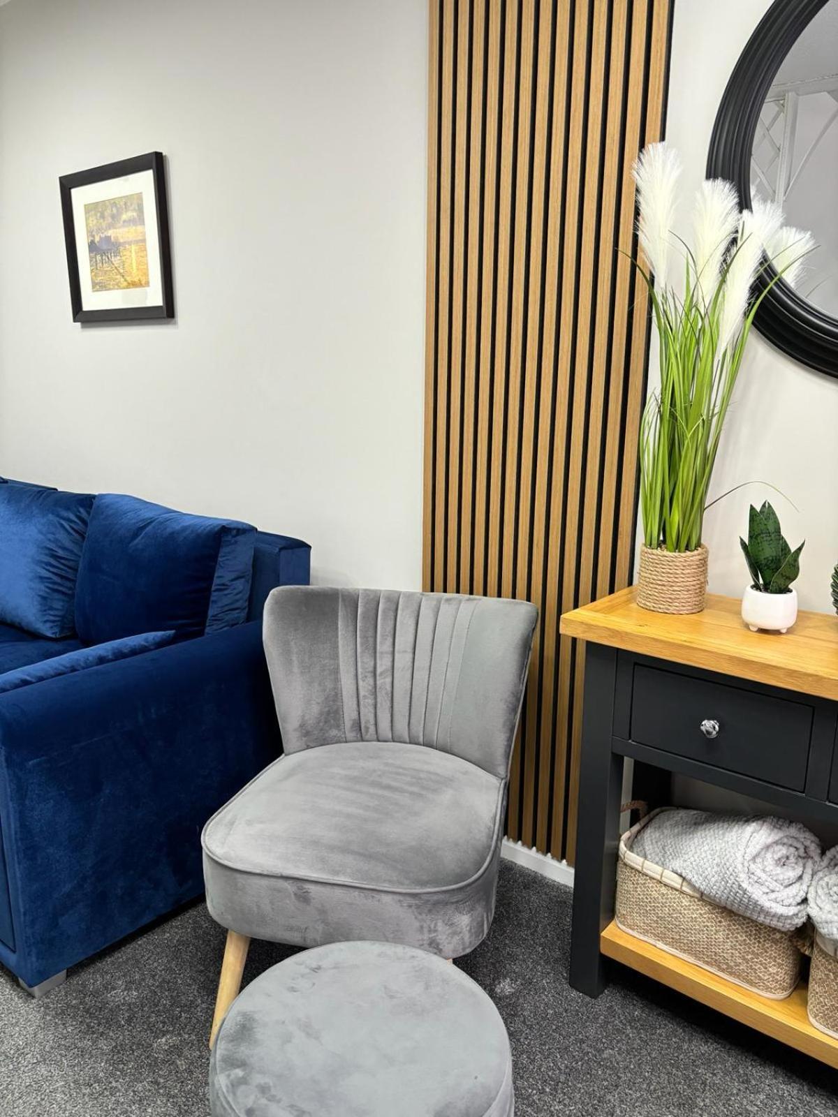 Stylish Home In Linlithgow With Free Parking Eksteriør billede